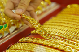 Chốt giá vàng hôm nay ngày 21/5 tăng mạnh trở lại