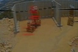 Khoảnh khắc drone Hezbollah tập kích 'bệ phóng Vòm Sắt Israel'