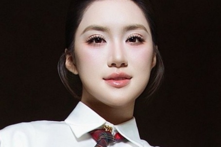 Phương Oanh hiến tạng