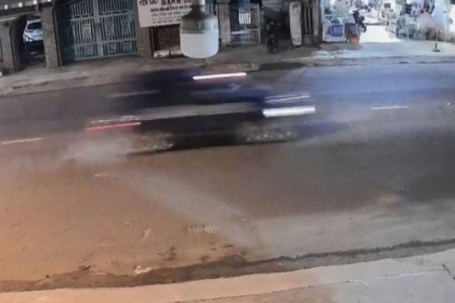 CLIP: Taxi tông một người đi bộ tử vong
