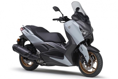 Yamaha XMAX ABS 2026 ra mắt, tăng sức ép lên "vua tay ga" Honda