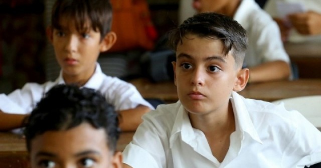 Cuba bỏ thi đại học, bế giảng sớm vì thiếu nhiên liệu