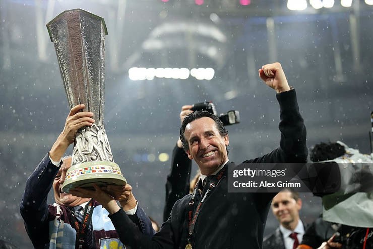 HLV Emery chứng minh cho tất cả thấy ông đẳng cấp tới nhường nào ở Europa League khi đã có 5 lần vô địch Europa League. Cụ thể, ông vô địch vào các mùa 2013/14, 2014/15 và 2015/16 với Sevilla, mùa 2020/21 với Villarreal và mùa 2025/26 với Aston Villa. 