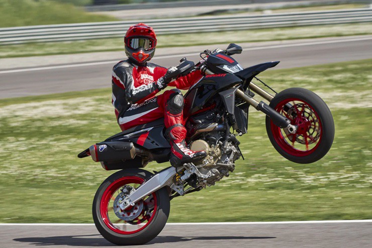 Ducati tung “quái thú mini” Hypermotard 698 Mono Nera, giá gần nửa tỷ - 5
