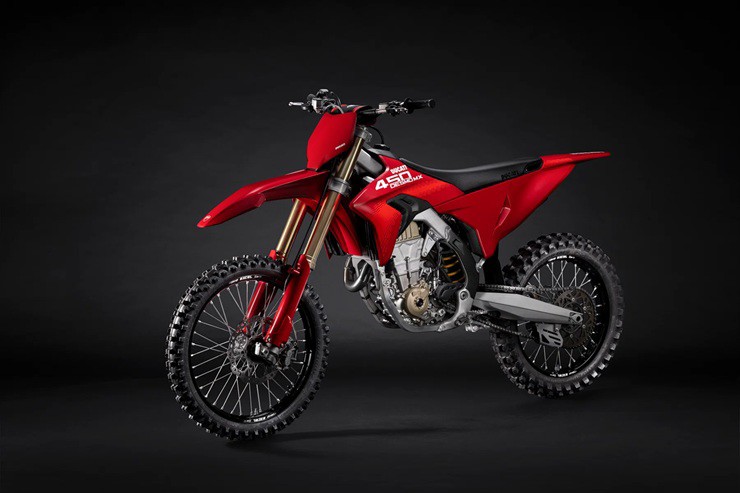 Ducati sắp tung “quái thú cào cào” Desmo450 EDS ra thị trường - 3