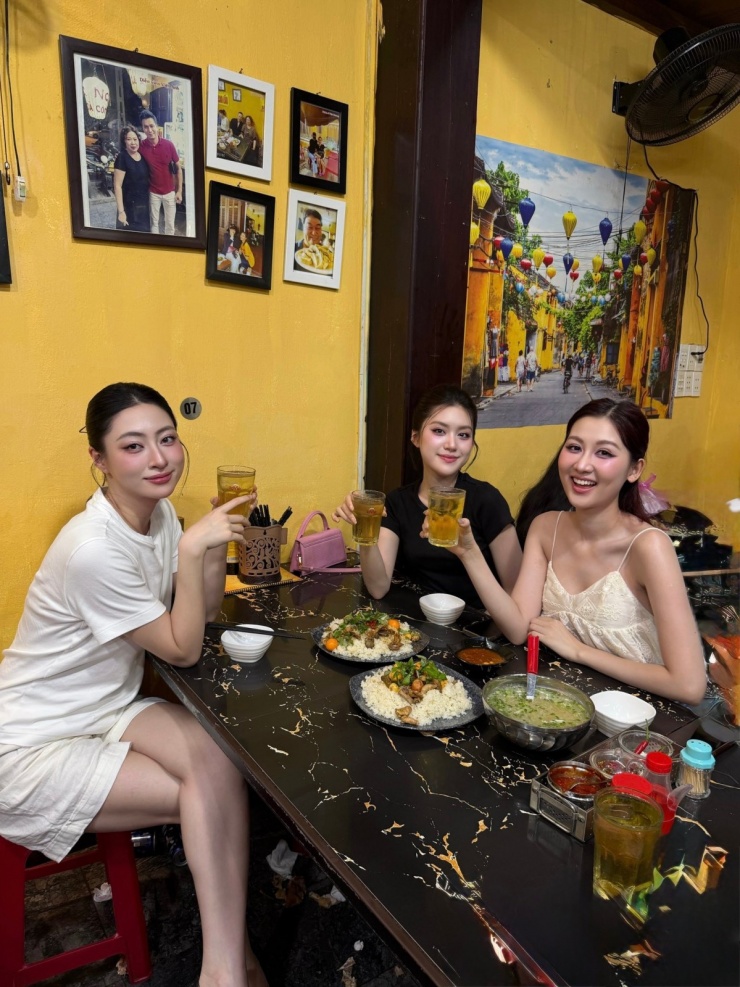Ảnh sao 22/5: Mẹ đơn thân Bảo Anh chăm con gái ở bệnh viện - 6