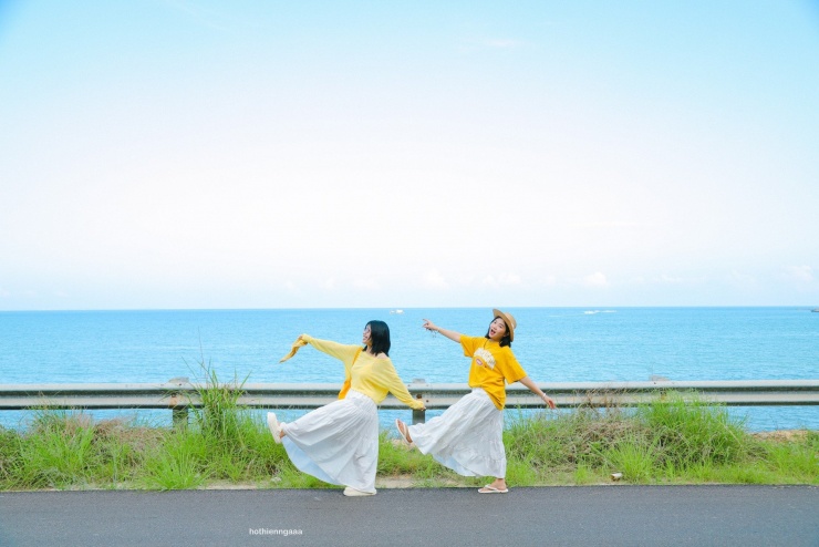 Từ tháng 4-6, thời tiết trên đảo rất đẹp. Ảnh: Linh Xinh