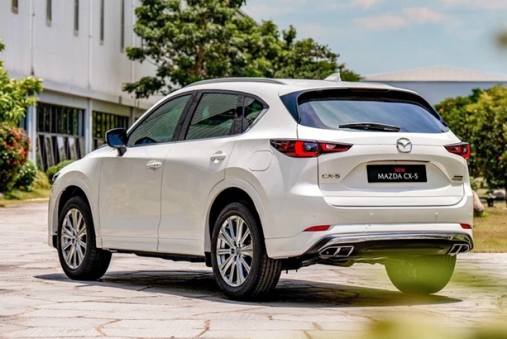 SUV hạng C giảm giá mạnh tới 300 triệu đồng, thấp chưa từng thấy, Mazda CX-5 rẻ hiếm có