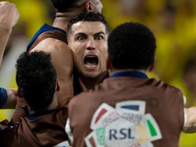 Siêu sao Ronaldo và những tranh cãi!