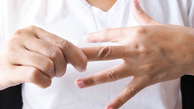 Khi có dấu hiệu bất thường ở bàn tay, có thể thận của bạn đang không khỏe. Ảnh minh họa: TL