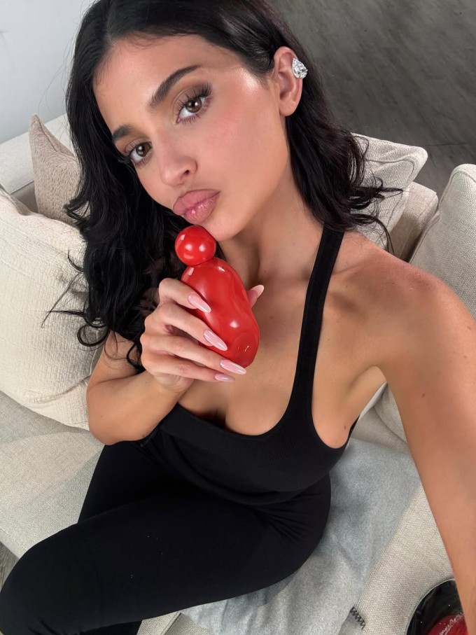 Chuyên gia dự đoán Kylie Jenner có thể tạo ra xu hướng làm đẹp mới. Ảnh: Instagram Kylie Jenner