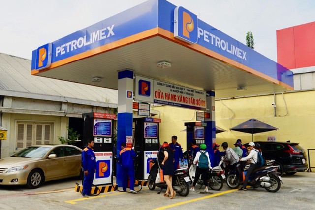 Theo Bộ Công Thương, các nghiên cứu chỉ ra rằng E10 tương thích với hơn 90% phương tiện hiện nay và không cần cải tiến động cơ xe.