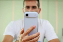 Xiaomi đang phải "ngả mũ" trước Apple vì chiếc iPhone này?