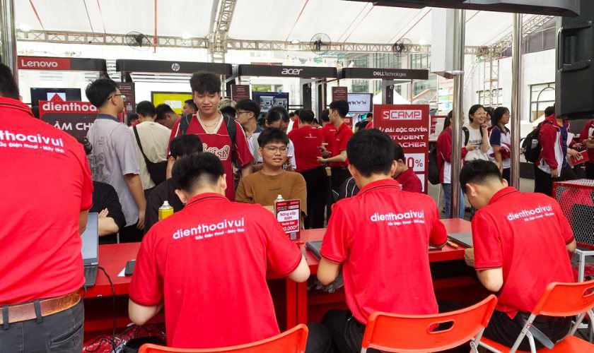 Trải nghiệm Campus Tour Điện Thoại Vui tại các trường đại học 2026 - 4
