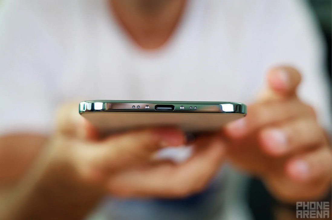 iPhone Air có thiết kế siêu mỏng.