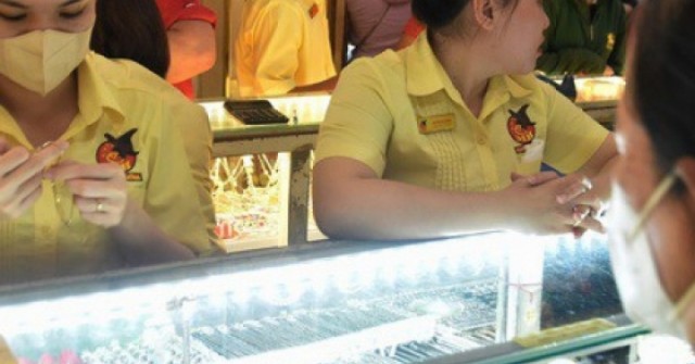 Giá vàng hôm nay 22-5: Tiếp tục nóng lên