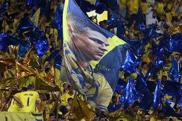 Alawwal Park đã hoàn toàn chật cứng khán giả với 26.000 CĐV có mặt để cổ vũ cho Al Nassr vô địch Saudi Pro League. Họ đã chờ 7 năm kể từ lần cuối đội nhà đoạt chức VĐQG