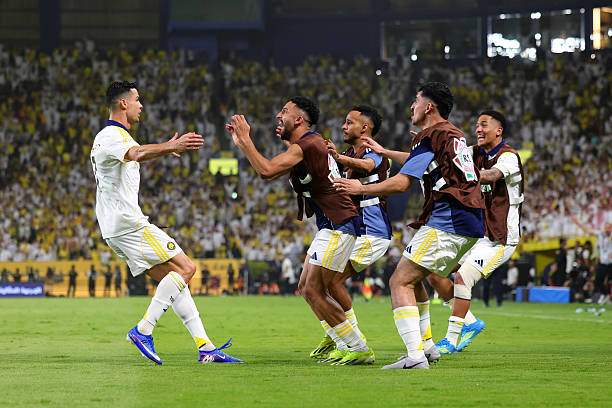 Màn ăn mừng vỡ hòa của CR7 cùng các đồng đội
