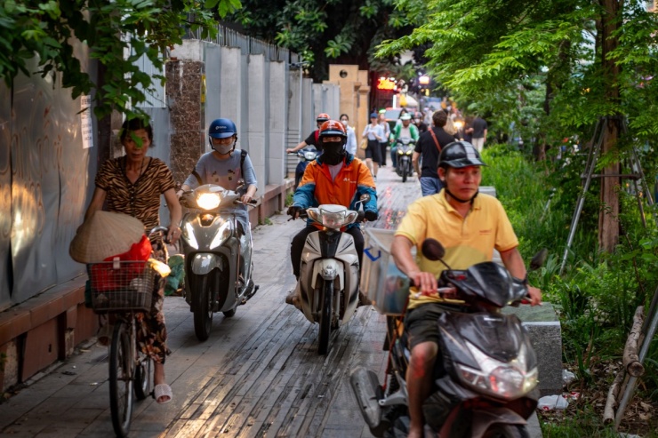 Hiện trạng tuyến đường dự kiến phân làn đảo chiều ở Hà Nội - 4