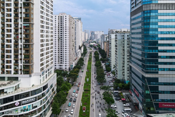 Hiện trạng tuyến đường dự kiến phân làn đảo chiều ở Hà Nội - 6