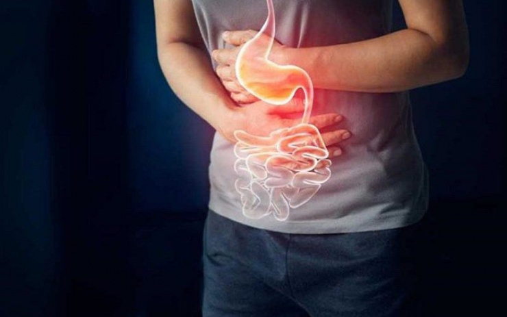Nắng nóng kéo dài trong mùa hè làm gia tăng nhiều bệnh lý nguy hiểm như bệnh tiêu hóa, hô hấp, sốt xuất huyết...