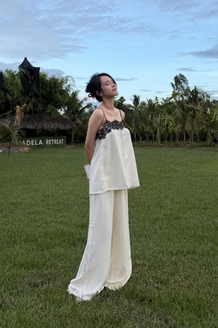 Ảnh sao 23/5: Các con 'vua hàng hiệu' Johnathan Hạnh Nguyễn mừng bố 75 tuổi - 5
