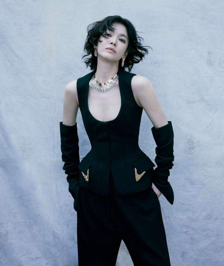 Song Hye Kyo ở tuổi 45. Vouge.
