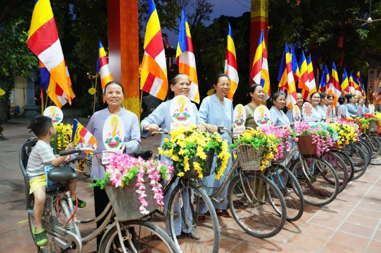 Phật đản mồng 8 hay rằm tháng Tư mới đúng, Hòa thượng Thích Bảo Nghiêm lý giải bất ngờ - 3