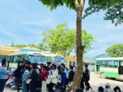 Xúc động hành trình vượt 45km đường núi của thầy cô đưa học sinh vùng cao đi thi lớp 10 ở Đà Nẵng