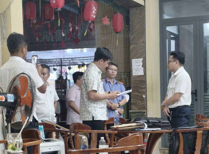 Trần Minh Trường bị công an bắt quả tang nhận 100 triệu đồng từ giám đốc doanh nghiệp