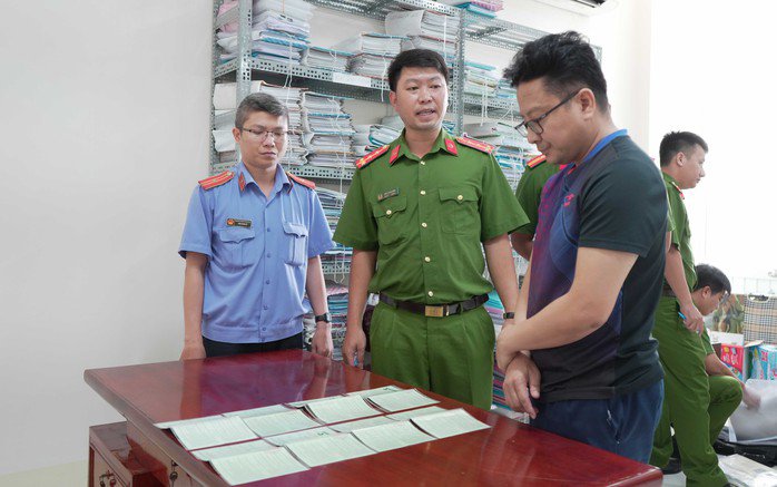 Diễn biến mới vụ cán bộ thuế nhận 100 triệu đồng của giám đốc doanh nghiệp - 6