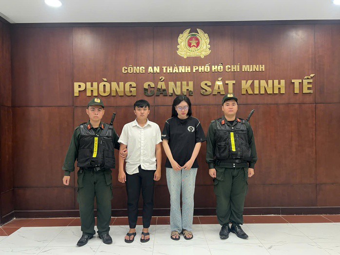 Công an TPHCM thi hành lệnh bắt Ôn Chí Phát và khởi tố vợ Phát