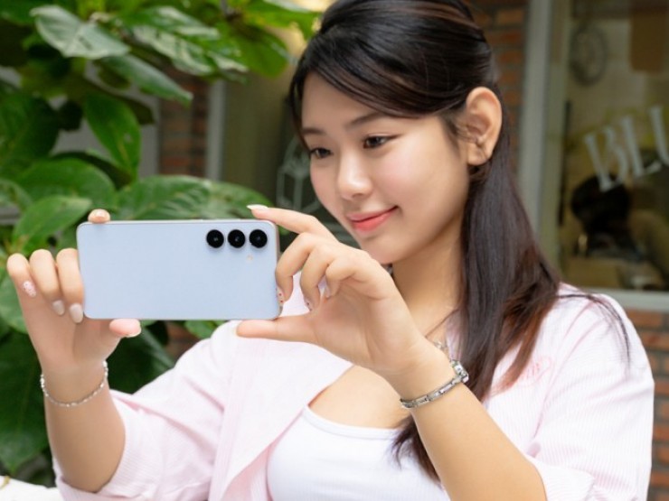 Top smartphone Android giảm giá cực sâu cuối tháng 5