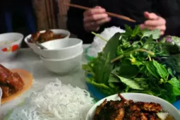Bún chả, cơm sườn, thịt kho Việt Nam lọt top món ngon nhất châu Á