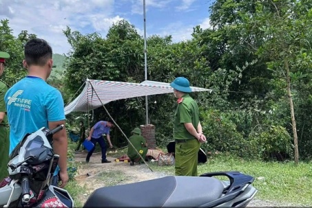 Anh trai ra chém vợ chồng em ruột thương vong