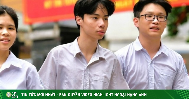 Những thí sinh đầu tiên bước vào kỳ thi lớp 10 ở Hà Nội, TPHCM năm 2026