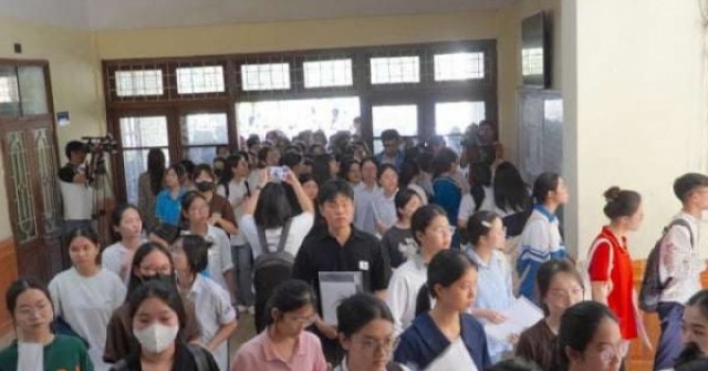 Thí sinh tham dự kỳ thi Đánh giá năng lực 2026 của ĐH Sư phạm Hà Nội đông kỷ lục