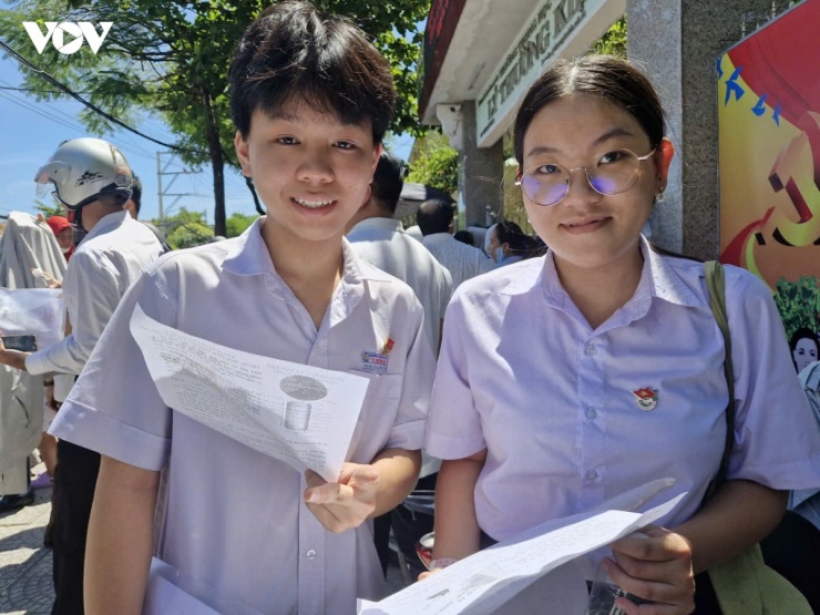 Kết thúc kỳ thi, nhiều học sinh cho rằng đề thi lớp 10 năm nay tương đối dễ