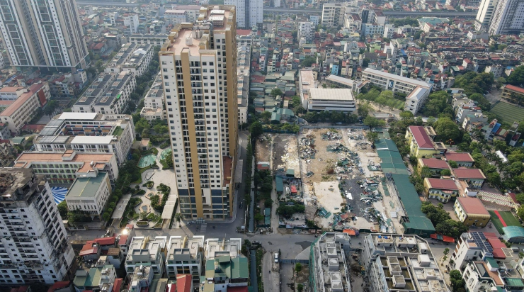 Hà Nội đề xuất hạn chế chuyển nhượng nhà ở thương mại trong 3 năm nhằm giảm đầu cơ và kéo mặt bằng giá nhà về mức phù hợp hơn.