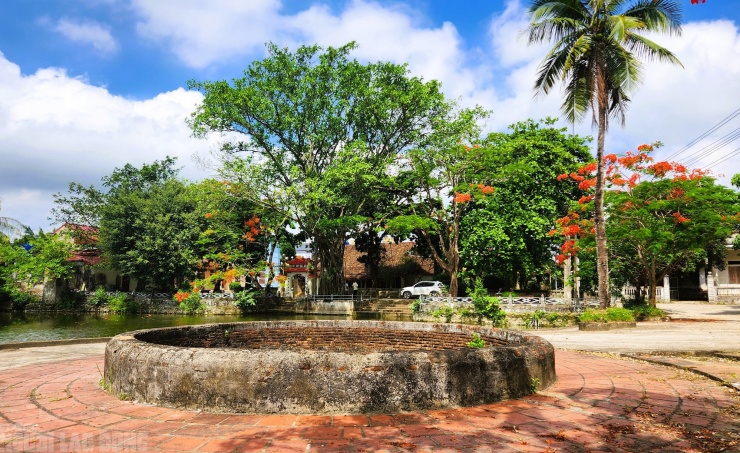 Ngôi đình vẫn giữ được những nét xưa làng cổ như có cây đa, giếng nước, sân đình. Nhân dân làng Bái Sơn cũng như chính quyền xã Tống Sơn mong muốn tỉnh Thanh Hóa quan tâm, sớm trùng tu tôn tạo phát huy giá trị di tích