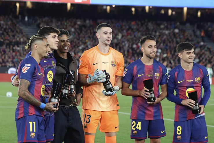 "Kim tự tháp Vàng" tại Barcelona & mục tiêu lật đổ khó khăn cho Mourinho