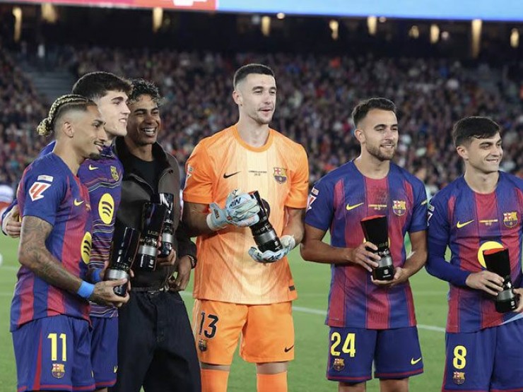 "Kim tự tháp Vàng" tại Barcelona & mục tiêu lật đổ khó khăn cho Mourinho