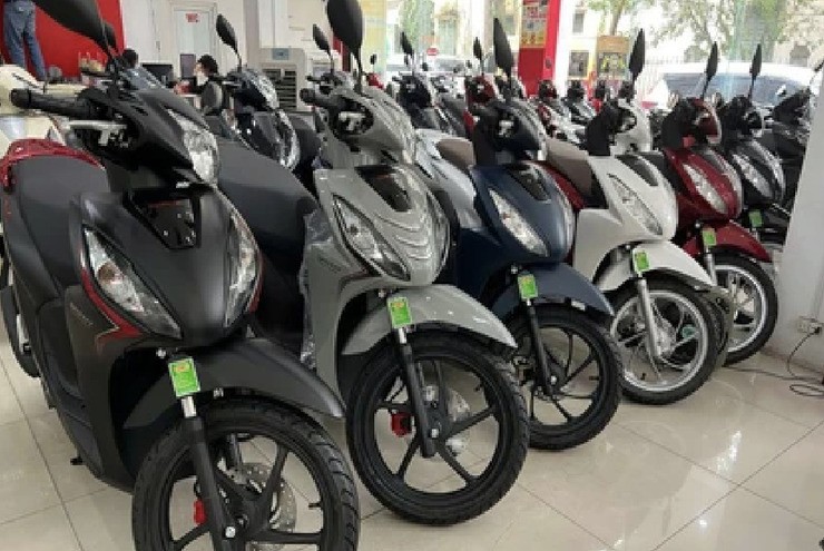 Giá xe máy tiếp tục giảm mạnh