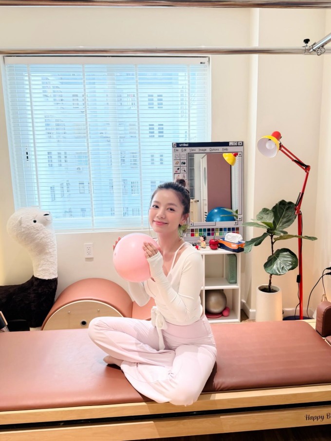 Ảnh sao 24/5: Lisa nhà Hồ Ngọc Hà được khen ra dáng người mẫu nhí - 7