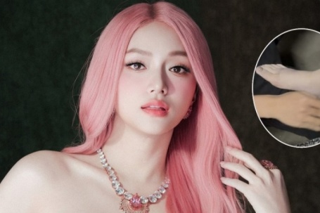 Hương Giang chăm đi giày 20 cm ở Miss Grand dù chân sưng phù