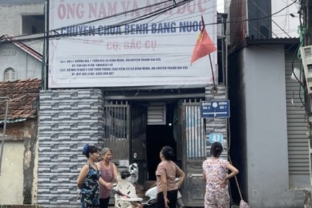 Người dân quanh nơi chữa bệnh bằng nước của ông Nguyễn Tiến Nam nói 'nhẹ nhõm' sau khi cơ sở đóng cửa