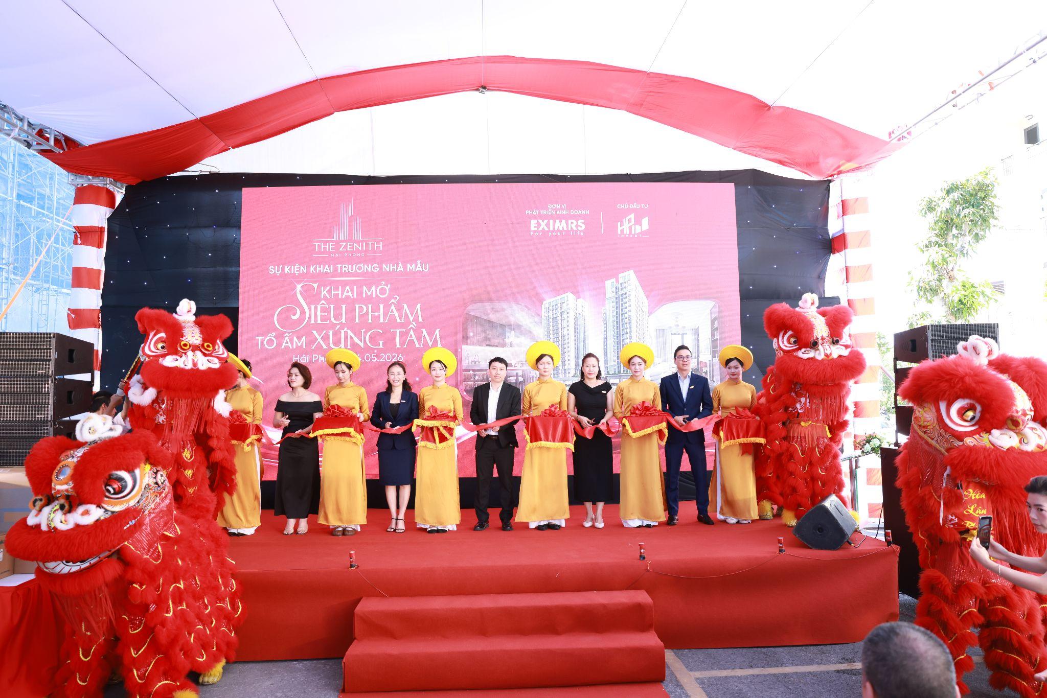 Nghi thức cắt băng khai trương căn hộ mẫu, chính thức mở màn cho chuỗi trải nghiệm sống cao cấp tại The Zenith Hải Phòng