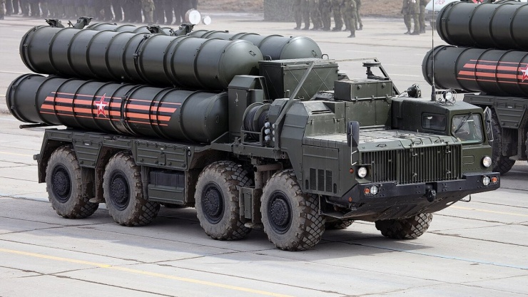 Bệ phóng S-400. Ảnh: Wikipedia/The Moscow Times