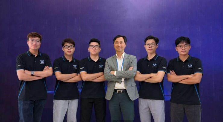 PGS.TS Đàm Hoàng Phúc cho biết, việc chuyển đổi xăng E10 có chuẩn bị, không chuyển đổi đột ngột.