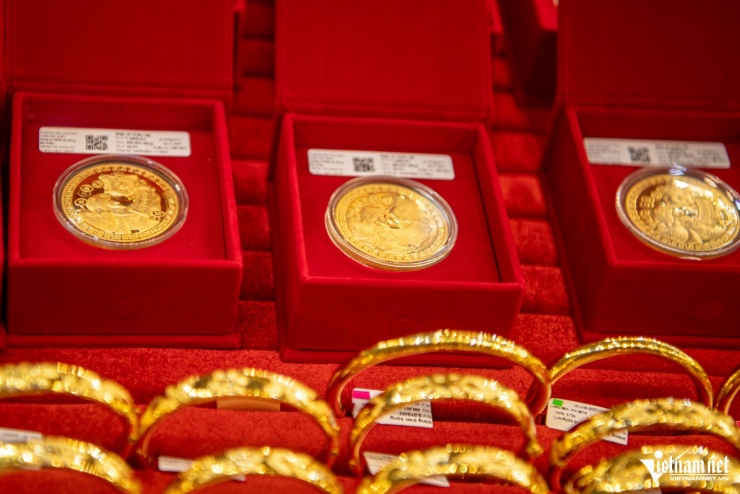 Giá vàng tăng mạnh trở lại. Ảnh: Tuấn Hùng